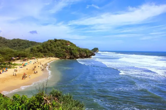 Pantai Sundak, Panorama Alam yang Eksotis di Jogja